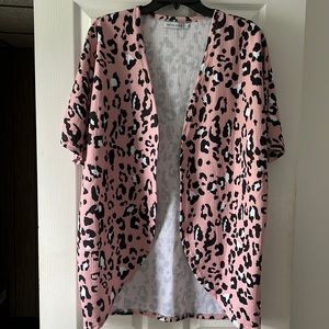 Pink Leopard print open front short sleeve long shirt XL
